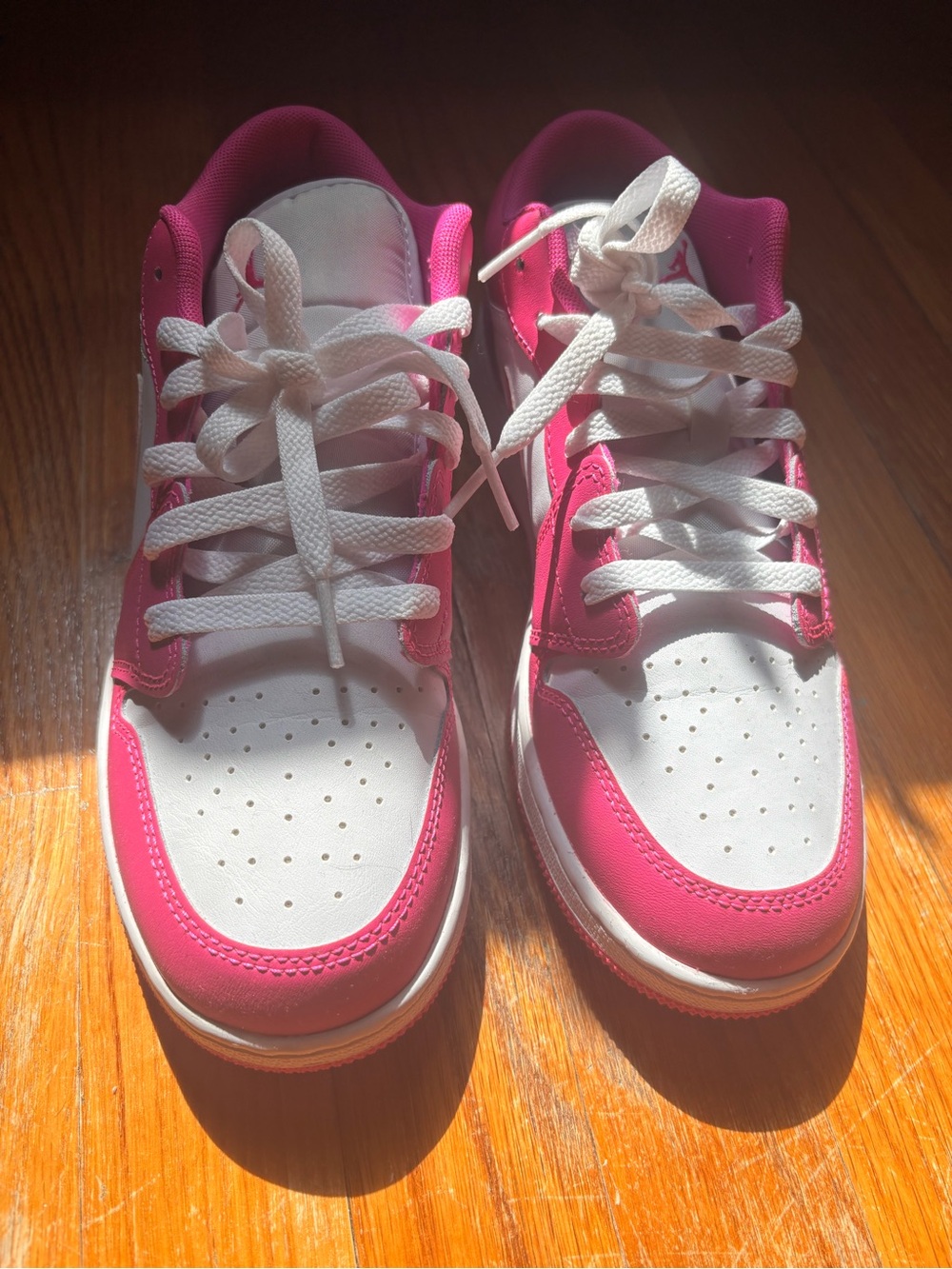 Nike Kids White and Hot Pink Low-Top Sneakers
